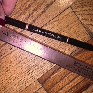 Anastasia Brow Definer